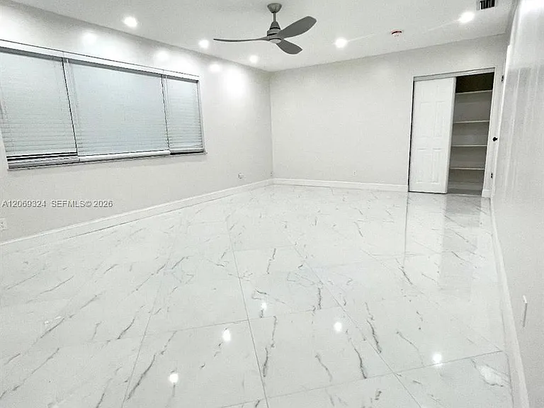 4910 Jefferson St — Photo 23