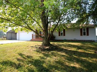 950 W Rosedale Rd, Nixa, MO 65714