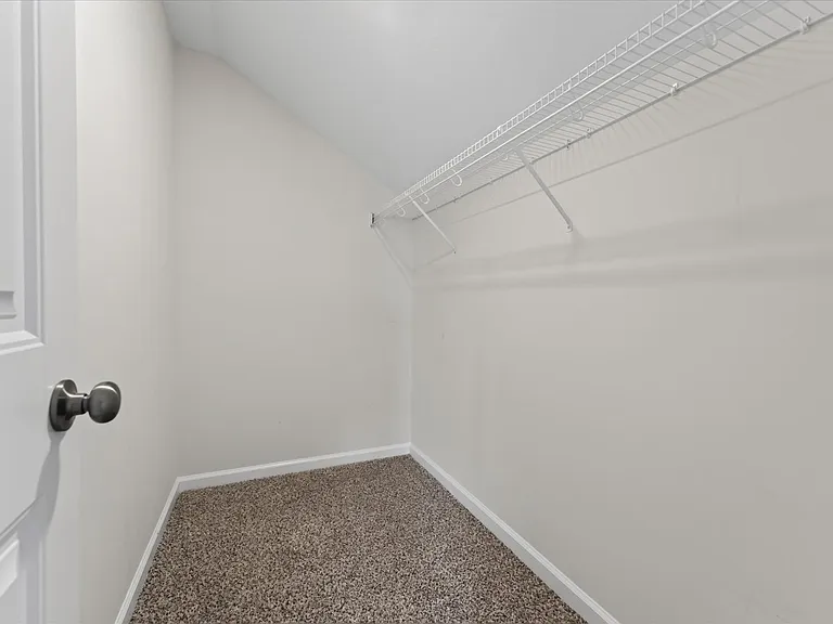513 Wingfield Ct — Photo 35
