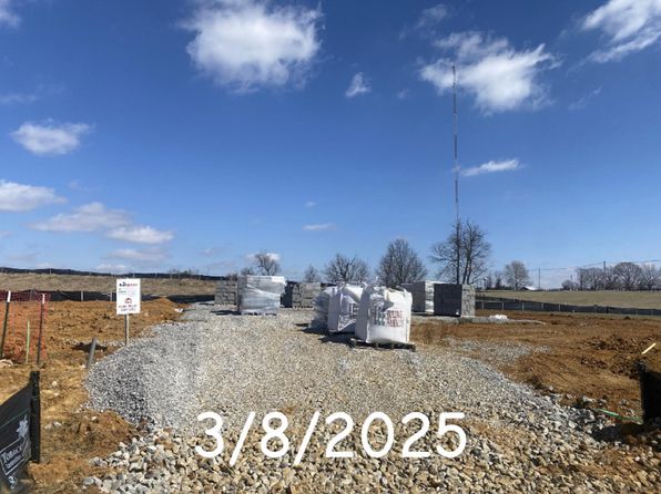 2829 Seneca Lake Rd, Lexington, KY 40509