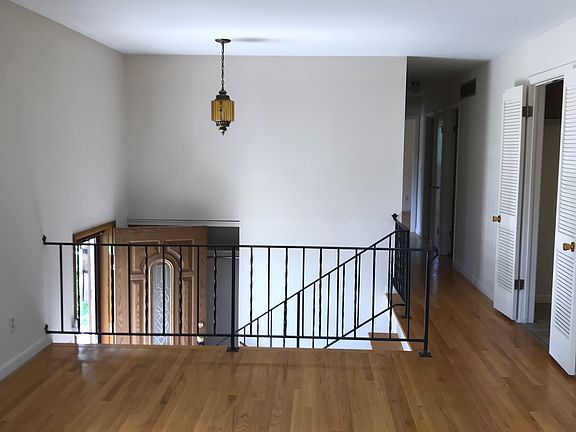 3rd image of 6286 Blossom Park Dr
