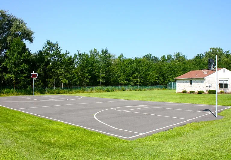 Country Club Village — Photo 15