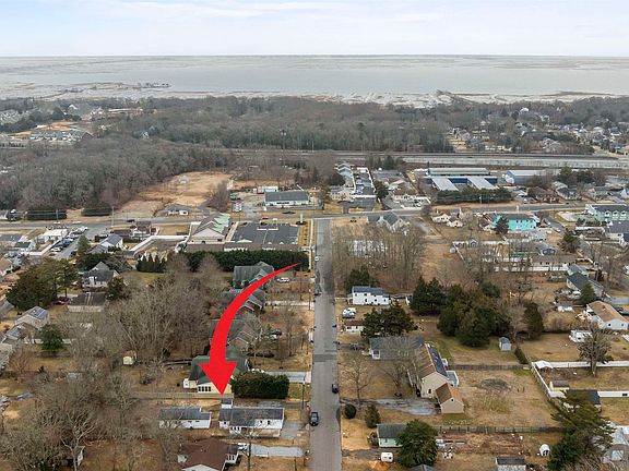 2nd image of 16 4th Ave