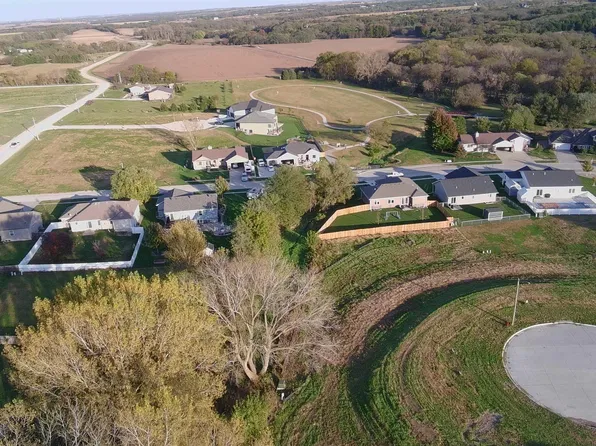 1485 Hackberry St, Bennet, NE 68317
