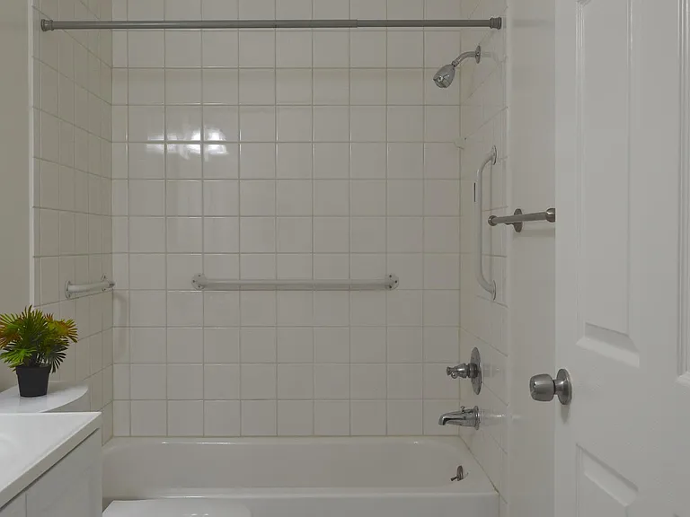1047 Ronan Ave #3 — Photo 18
