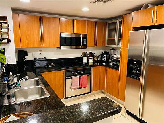 2nd image of 610 Clematis St APT 725