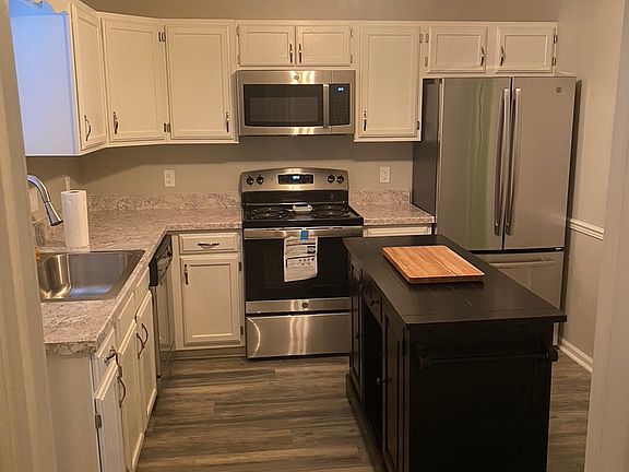 2nd image of 810 Highland Dr #1101-1