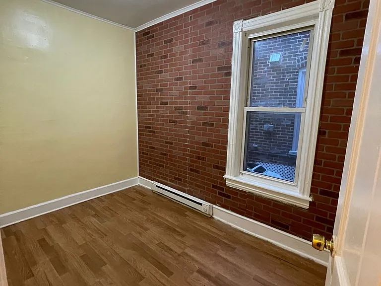 444 W Allen St #1 — Photo 4
