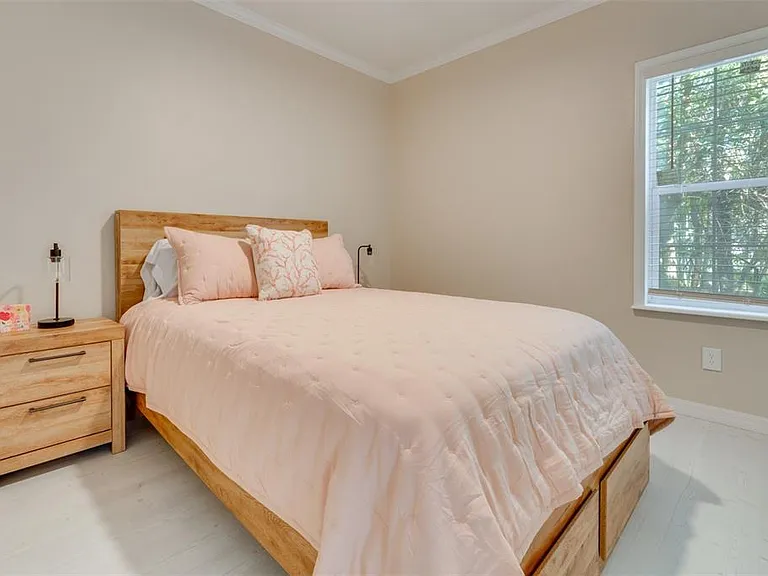8123 Shelley Trl — Photo 13