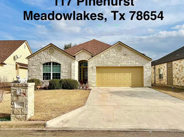 117 Pinehurst Street, Meadowlakes, TX 78654
