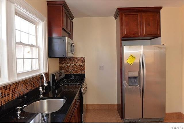 1st image of 10 Greendale Ave