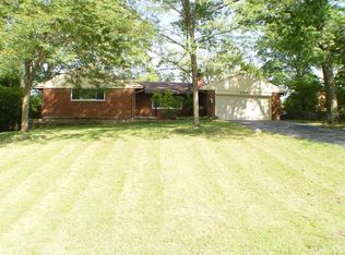 9388 Sherborn Dr, Cincinnati, OH 45231