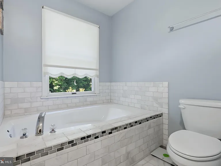 900 Hickory Cir — Photo 23