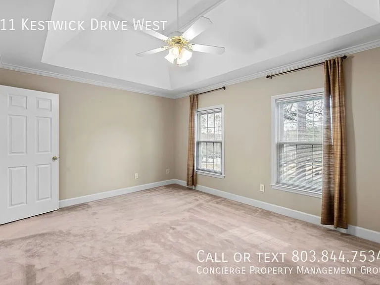 211 Kestwick Dr W — Photo 37