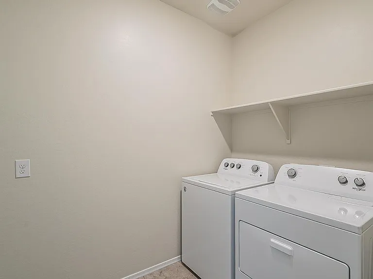 30738 W Columbus Ave — Photo 25
