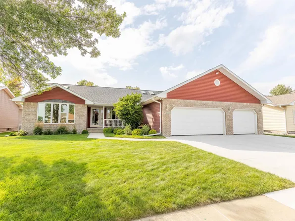 3819 Crescent Ln, South Sioux City, NE 68776