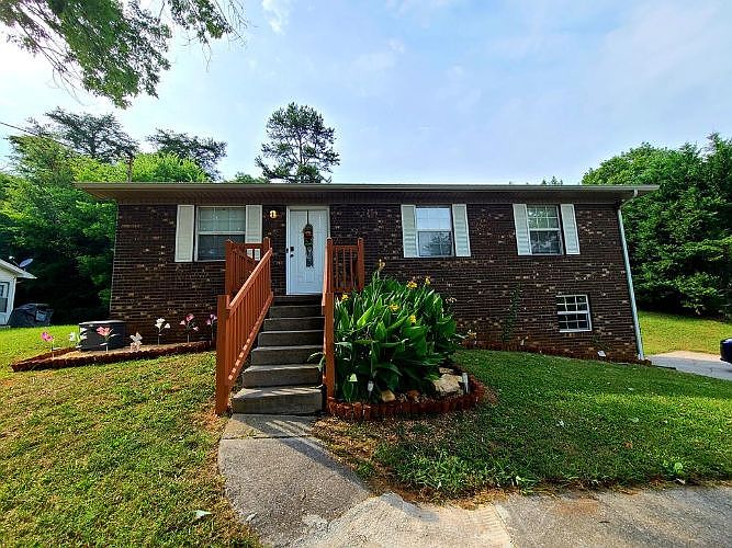 1st image of 378 Sagewood Dr