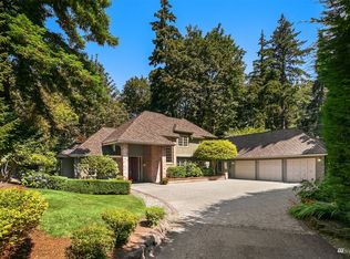 8140 Evergreen Ln, Mercer Island, WA 98040