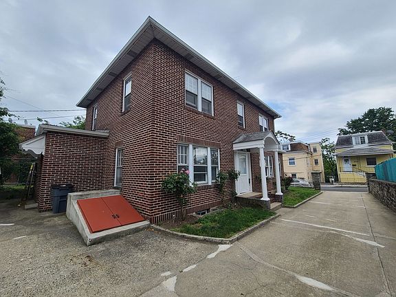 2nd image of 11 Cedar St #A1