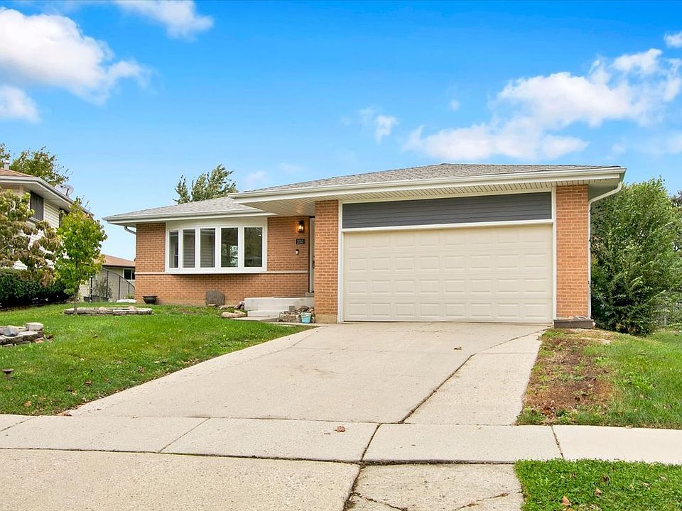 1st image of 2033 N Wainwright Ct