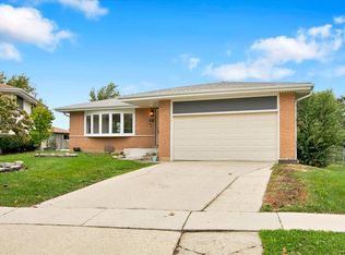 2033 N Wainwright Ct, Palatine, IL 60074