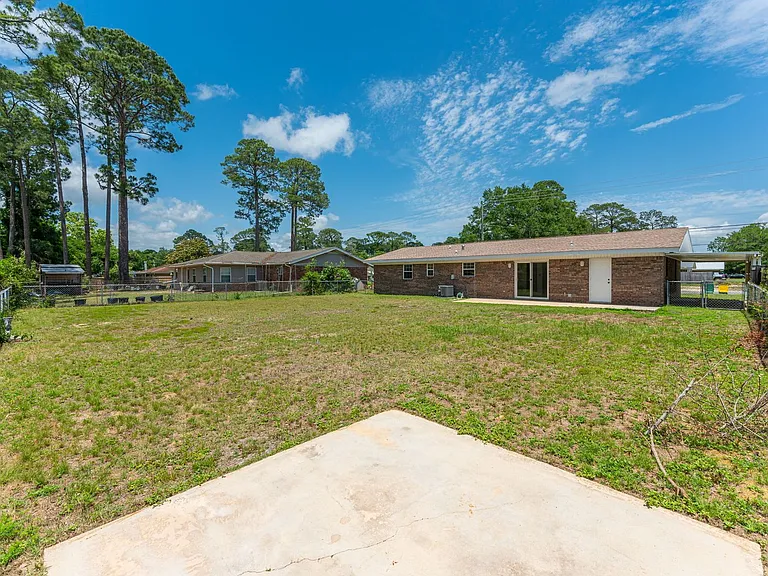 1416 Palm Blvd S — Photo 37