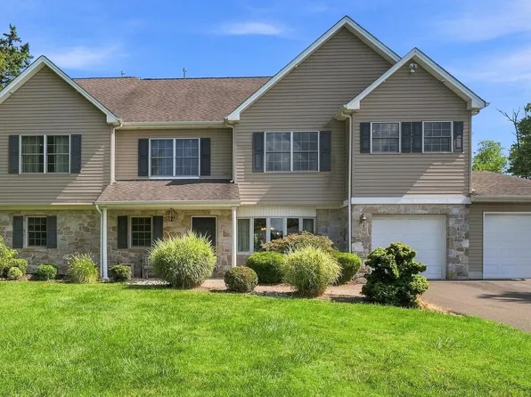 539 Fairhill Dr, Churchville, PA 18966