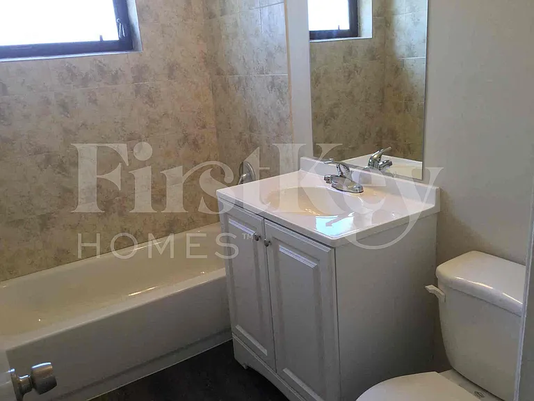 10020 SW 37th St — Photo 22