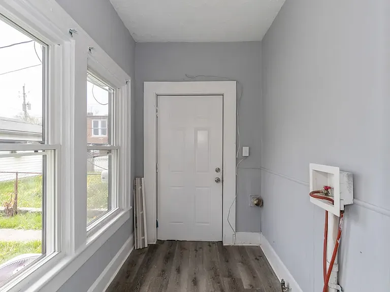 mudroom to back door
(renovation in progress)