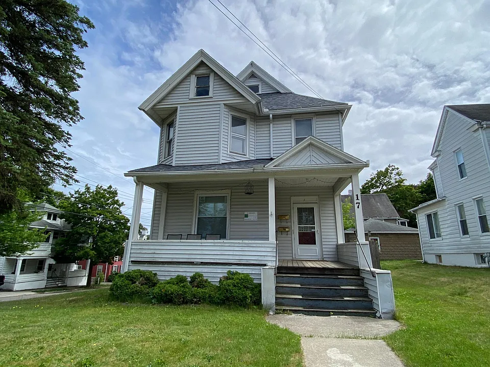 17 Ayres St