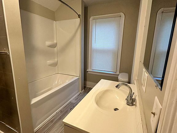 3rd image of 4123 James Ave N #2