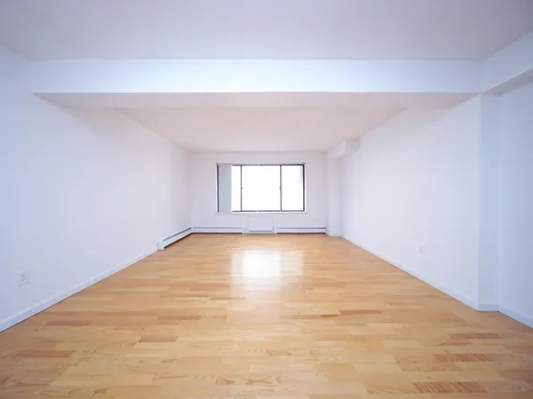 1910 Avenue V image 16 of 19