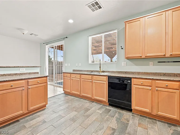 9293 Palmetto Park Ct — Photo 8