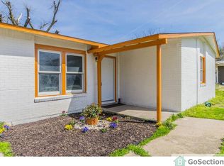 1409 E Park Row Dr, Arlington, TX 76010