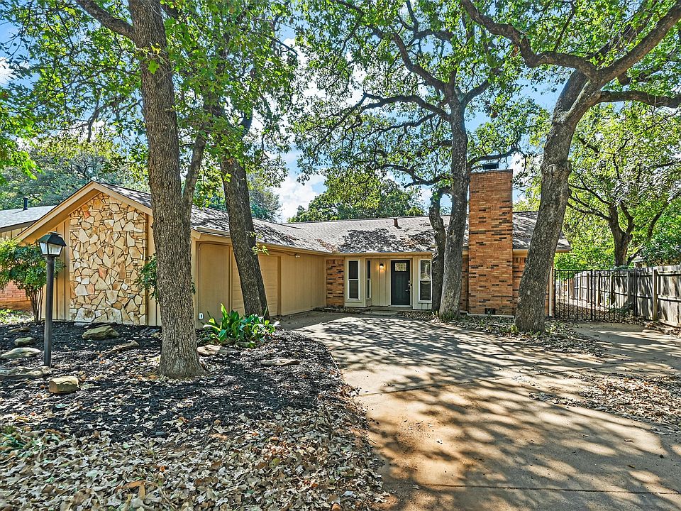 1st image of 2818 Blackwood Dr