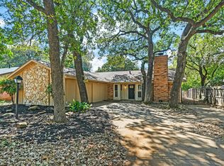 2818 Blackwood Dr, Arlington, TX 76013