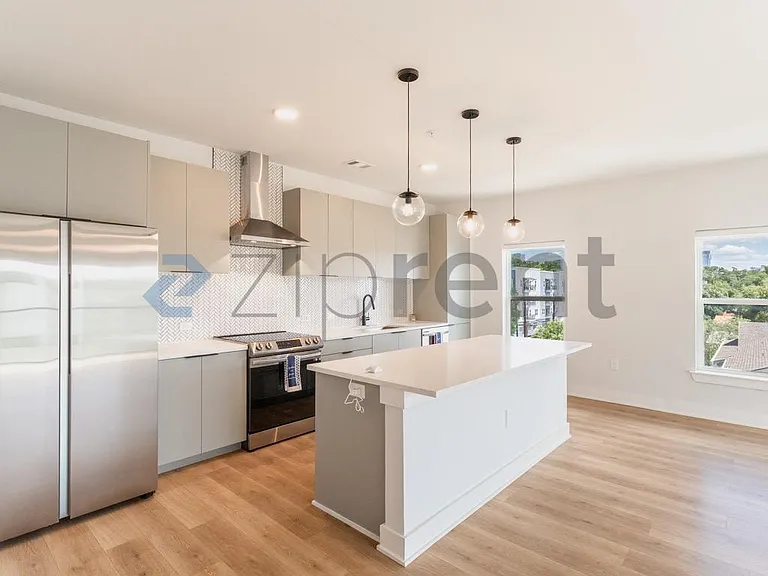 2500 Longview St #523 — Photo 6