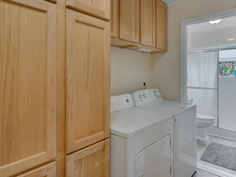 201 Parthenia Dr — Photo 10