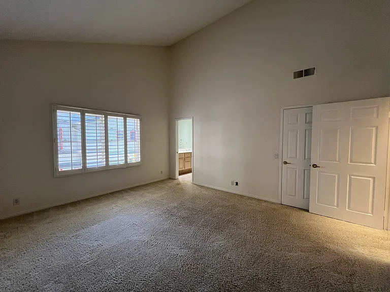 2433 Oneida St #1 — Photo 45