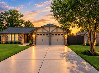16110 Barcelona Dr, Friendswood, TX 77546