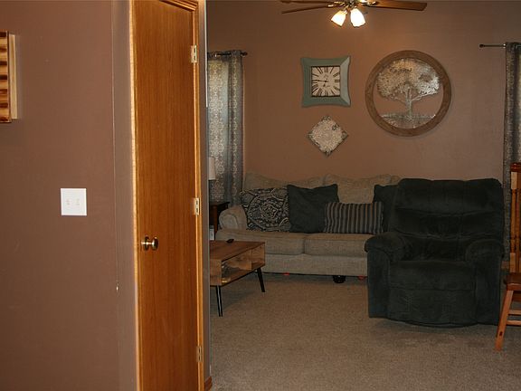 3rd image of 511 Tuscarora Ct