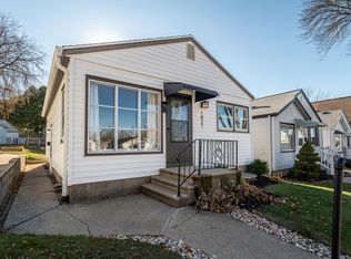 1821 East Euclid AVENUE, Milwaukee, WI 53207