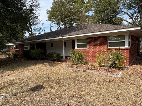 418 W 3rd St, Lonoke, AR 72086