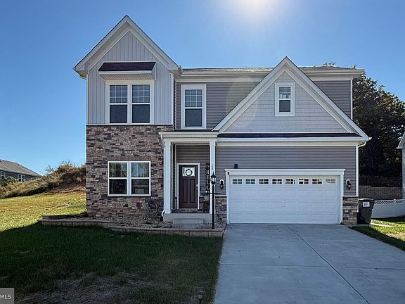 3rd image of 28 Port View Dr