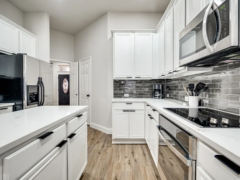 9512 Shirland Ln — Photo 11