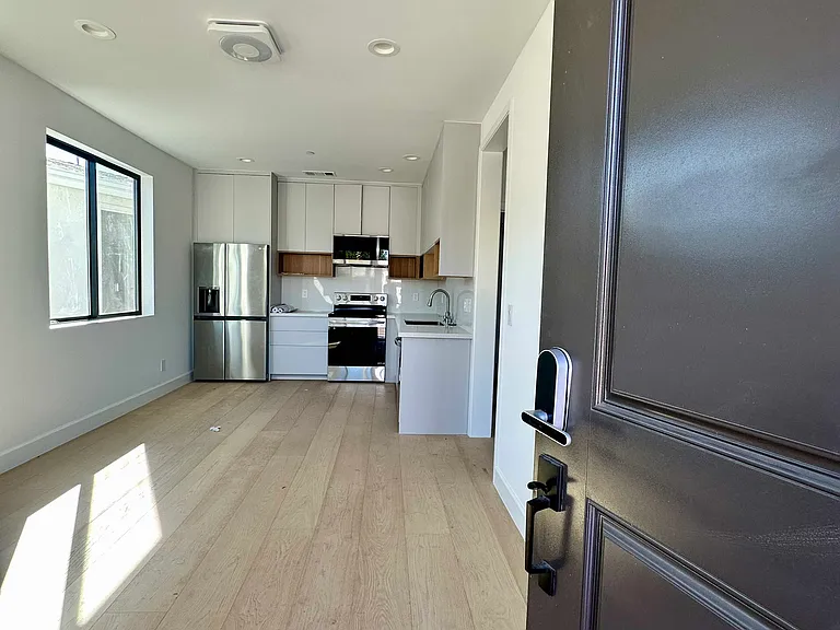 10623 Tuggle Pl #10623 — Photo 8