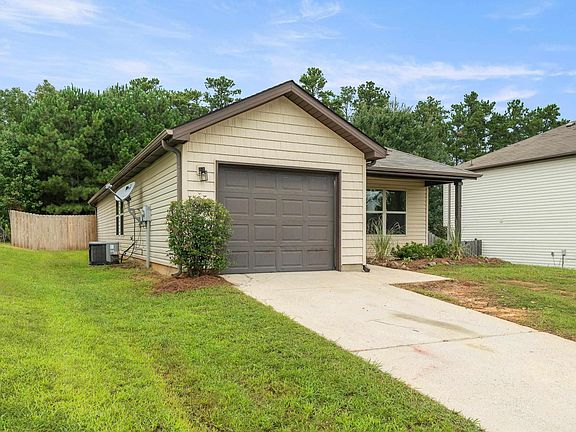 2nd image of 120 Briar Ridge Ln