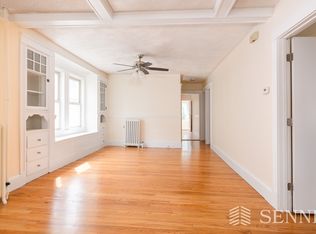 28-30 Templeton Pkwy #1, Watertown, MA 02472