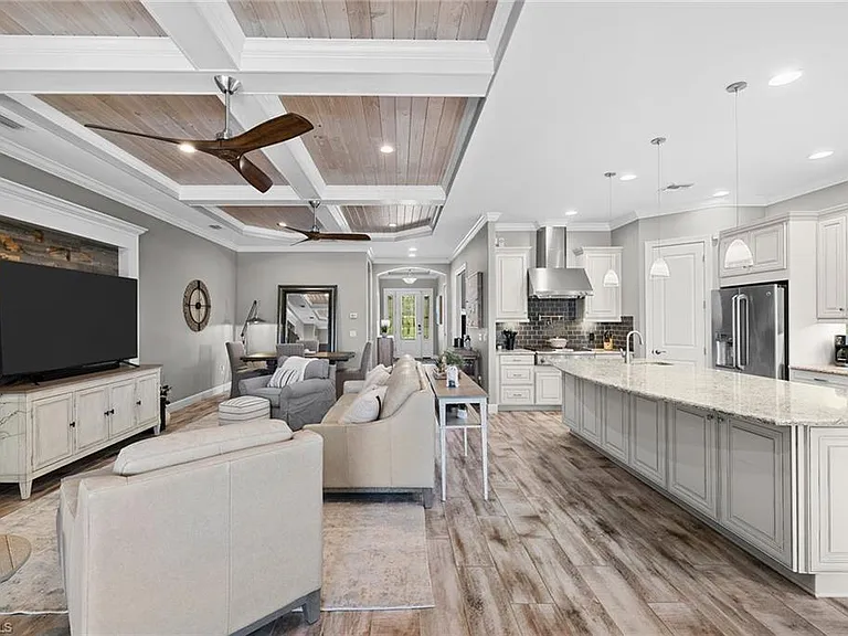 9515 Campanile Cir — Photo 8