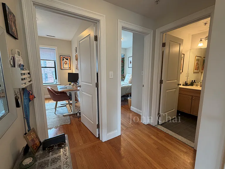 3 Sutherland Rd #2 — Photo 34